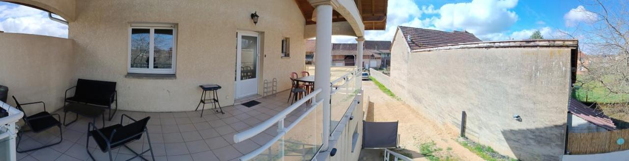 Appartement Dans Notre Maison Domessin ภายนอก รูปภาพ