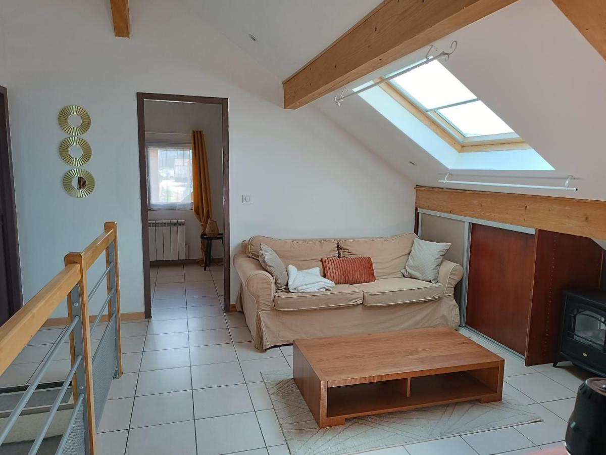 Appartement Dans Notre Maison Domessin ภายนอก รูปภาพ